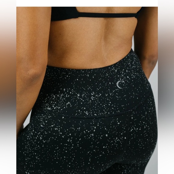 Zyia Black Reflective Light n Tight Hi-rise 24" Leggings Sz 8-10 - Picture 6 of 10